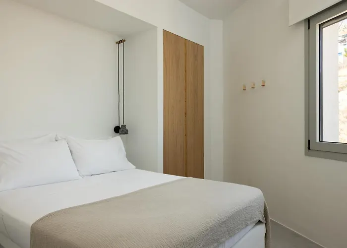 Nostos Serifos * Livadi (Serifos)