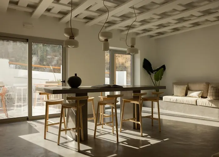 Nostos Serifos * Livadi (Serifos)