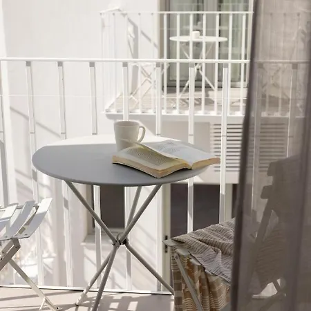 Nōstos Serifos * Livadi (Serifos)