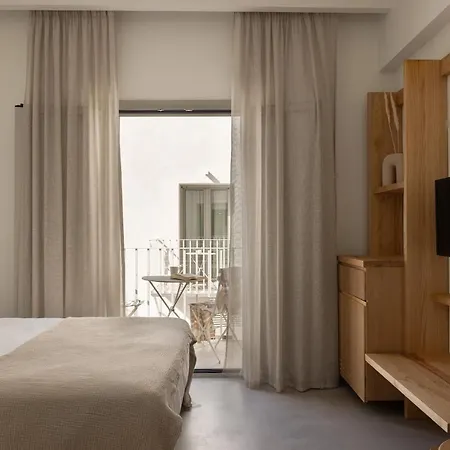 Nōstos Serifos * Livadi (Serifos)