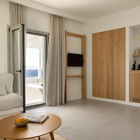 Nōstos Serifos Hotel *