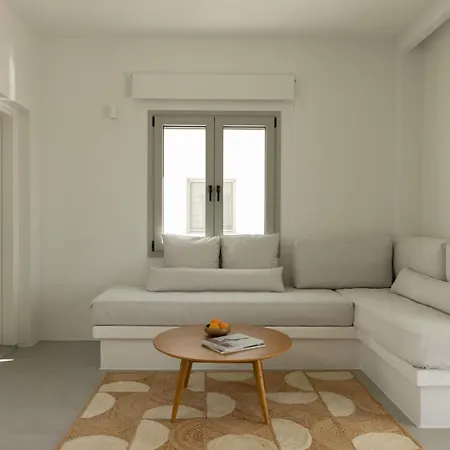 Nōstos Serifos * Livadi (Serifos)