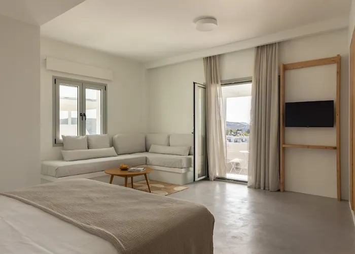 Nostos Serifos Λιβάδι